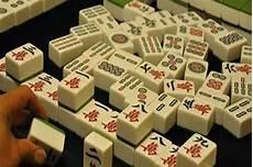 麻将如何确定谁坐庄